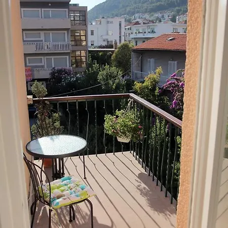 Διαμέρισμα Pomalo Piano *